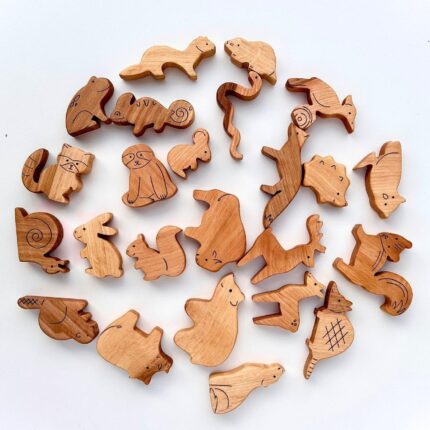 Wooden Animal figurines toys set - glamorwood
