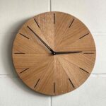 Minimalist oak clock - glamorwood
