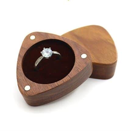 Triangle wooden ring box - glamorwood